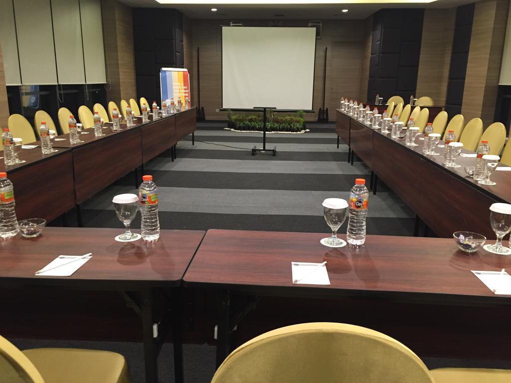 Vasaka Managed By Dafam Hotel 4*
