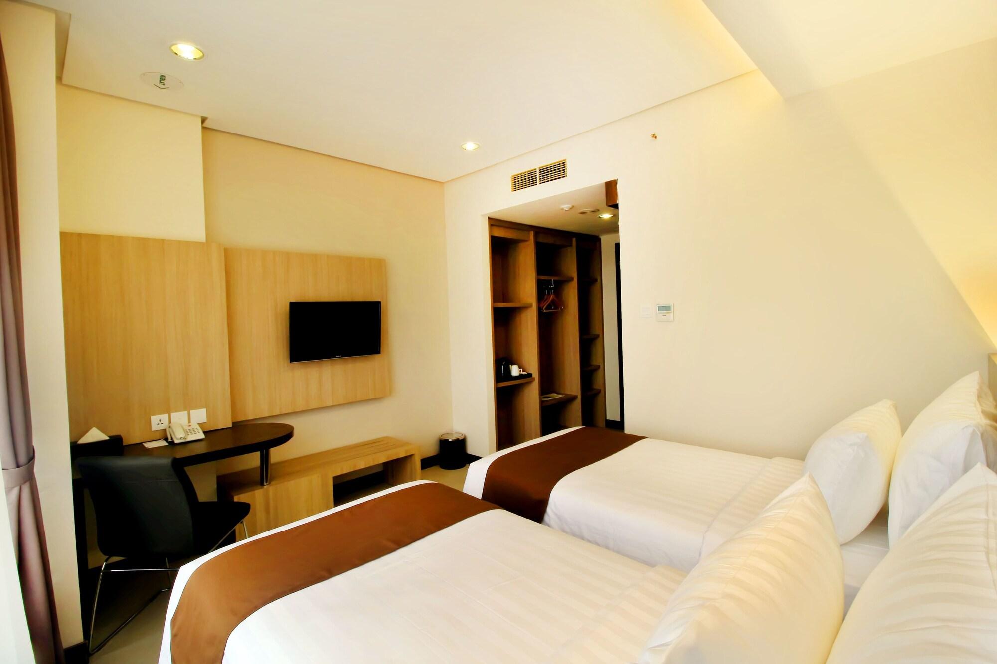 Vasaka Managed By Dafam Hotel 4*